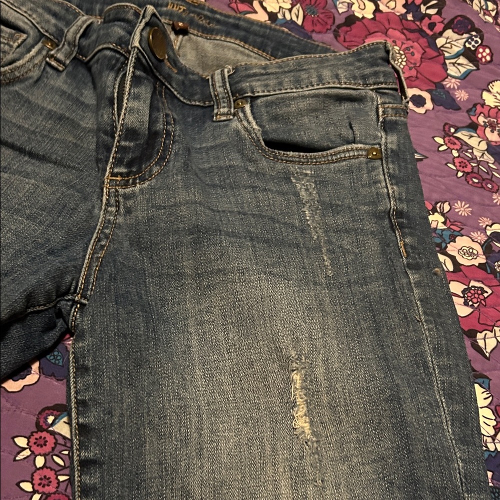 Kut from the Kloth Denim Cropped Shorts - Picture 4 of 4